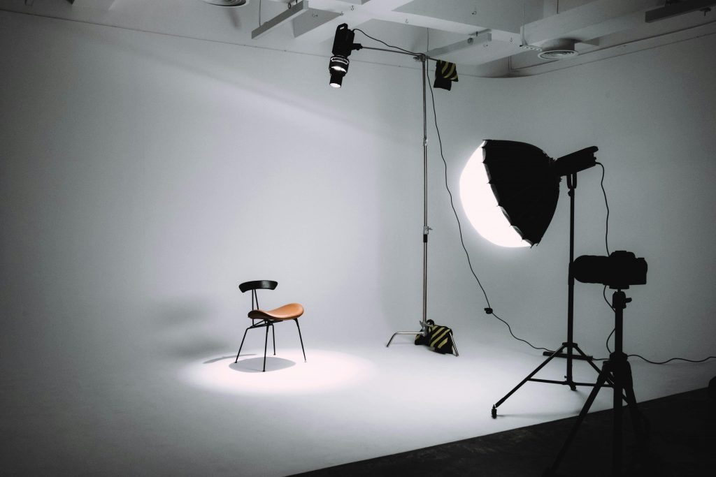 Virtual studio experience supporting creators building their brands via livestream. Sovren Studios supporting creators on and off social media with a creative practice space