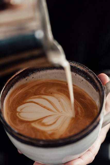 coffee, cappuccino, barista, caffeine, milk, latte art, latte, drink, coffee cup, espresso, cup, oat milk, breakfast, coffee art